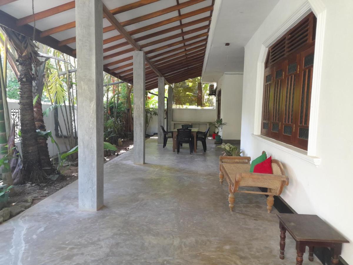 Mealanie'S House Hotell Unawatuna Eksteriør bilde