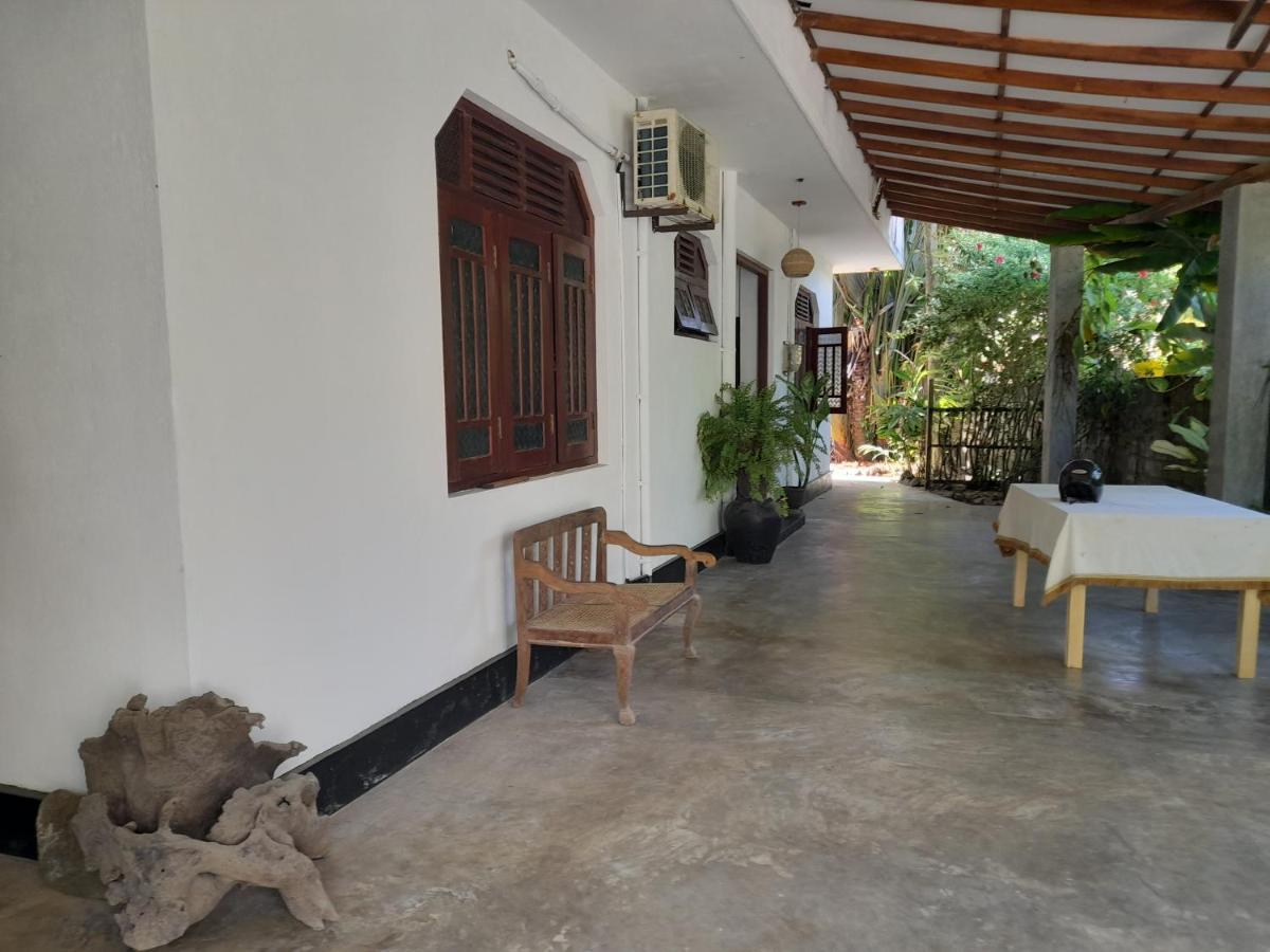 Mealanie'S House Hotell Unawatuna Eksteriør bilde
